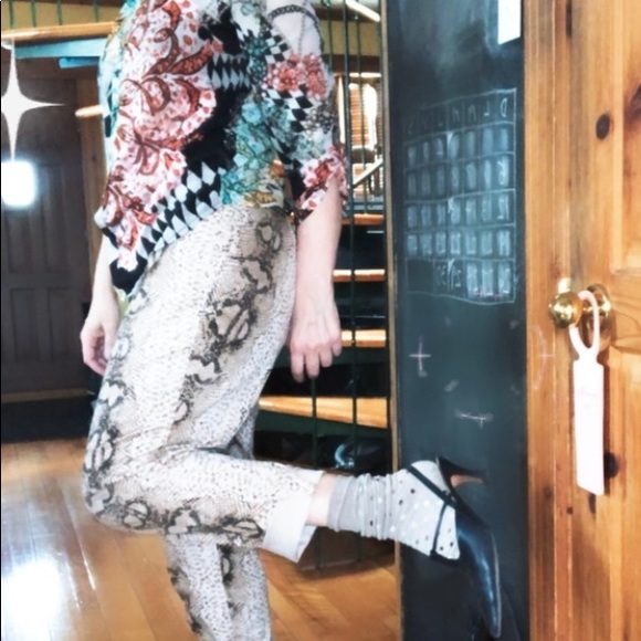 Translucent Colorful Blouse - Picture 5 of 8